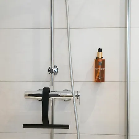 Boutique Design - 53 Qm Mit Fussbodenheizung Und Balkon * Lipsko