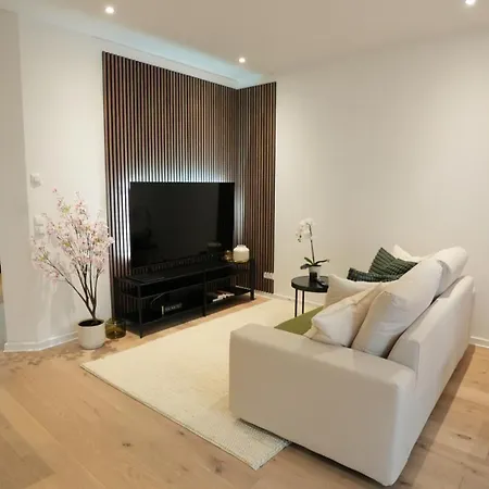 Boutique Design - 53 Qm Mit Fussbodenheizung Und Balkon *